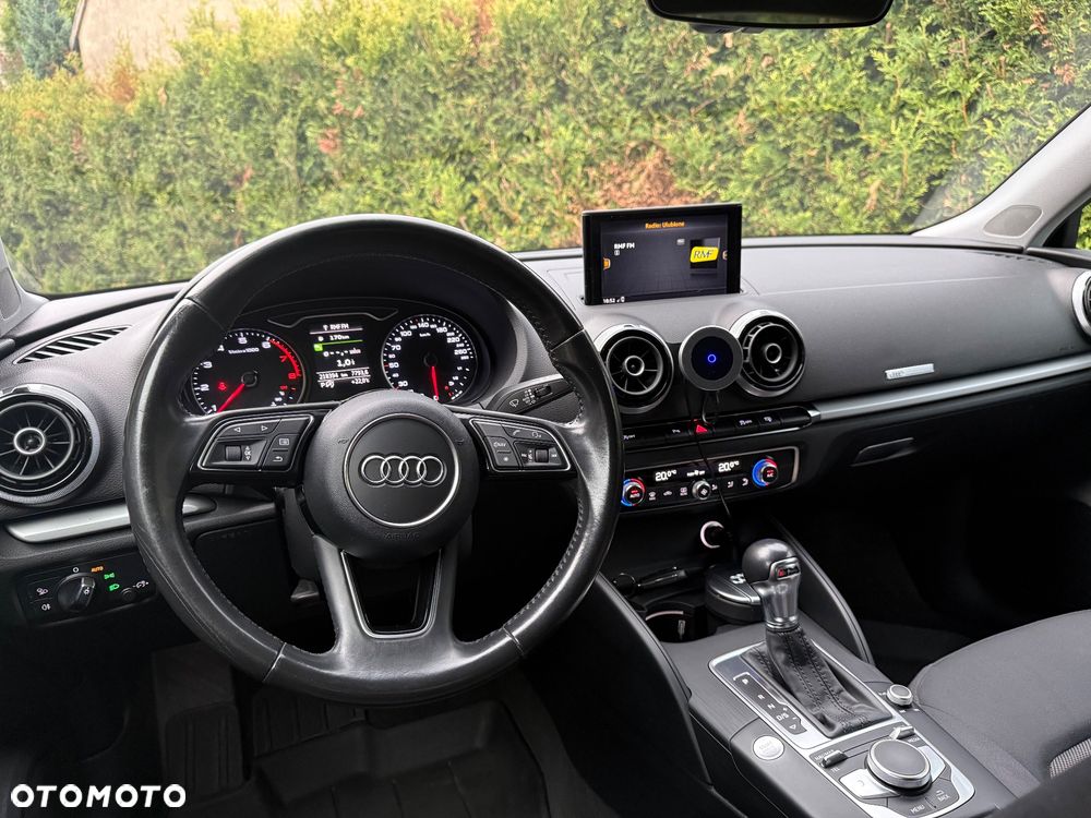 Audi A3 Sportback 1.4 TFSI CoD S tronic - 11