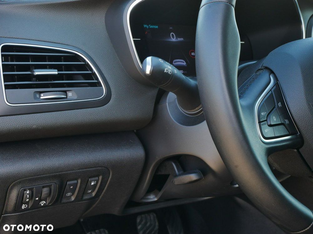 Renault Megane 1.3 TCe Techno - 13