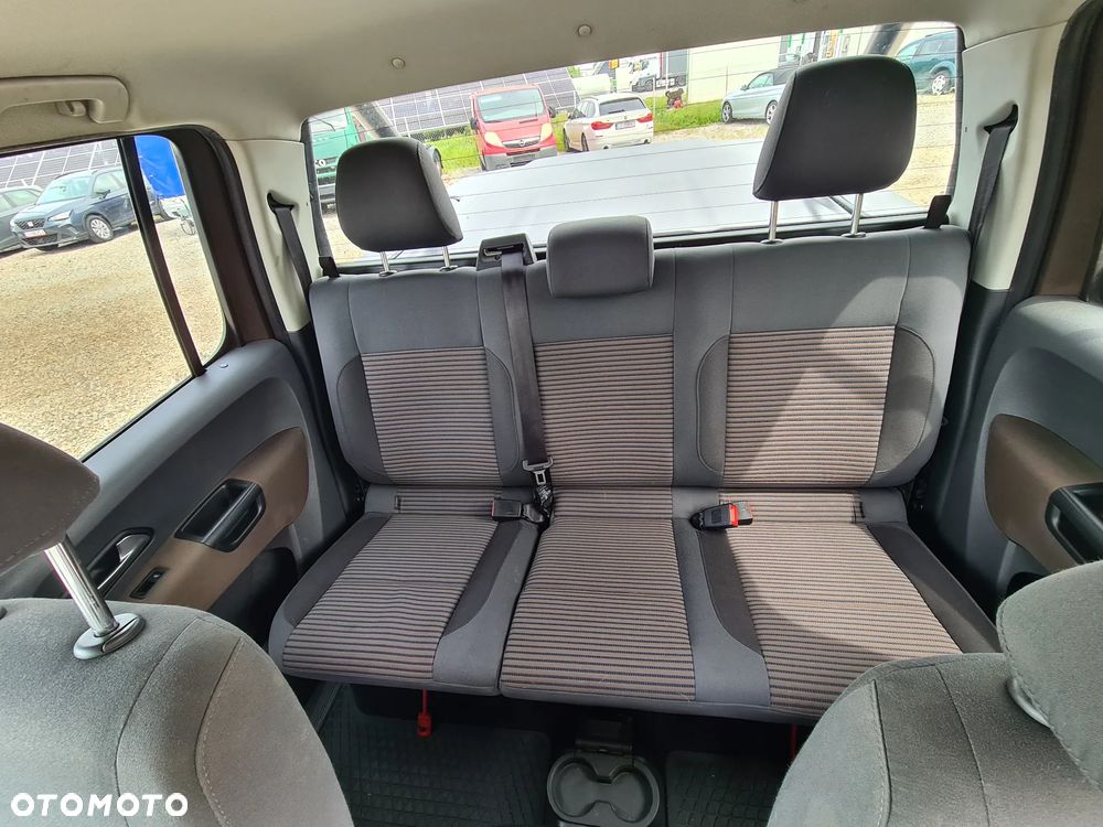 Volkswagen Amarok - 16