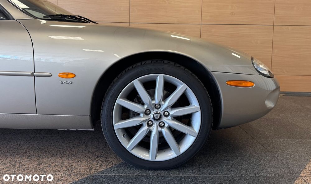 Jaguar XK8 - 19
