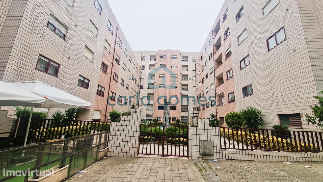 APARTAMENTO T3 C/ LUGAR DE GARAGEM e ELEVADOR | RIO TINTO, GONDOMAR - Grande imagem: 2/26