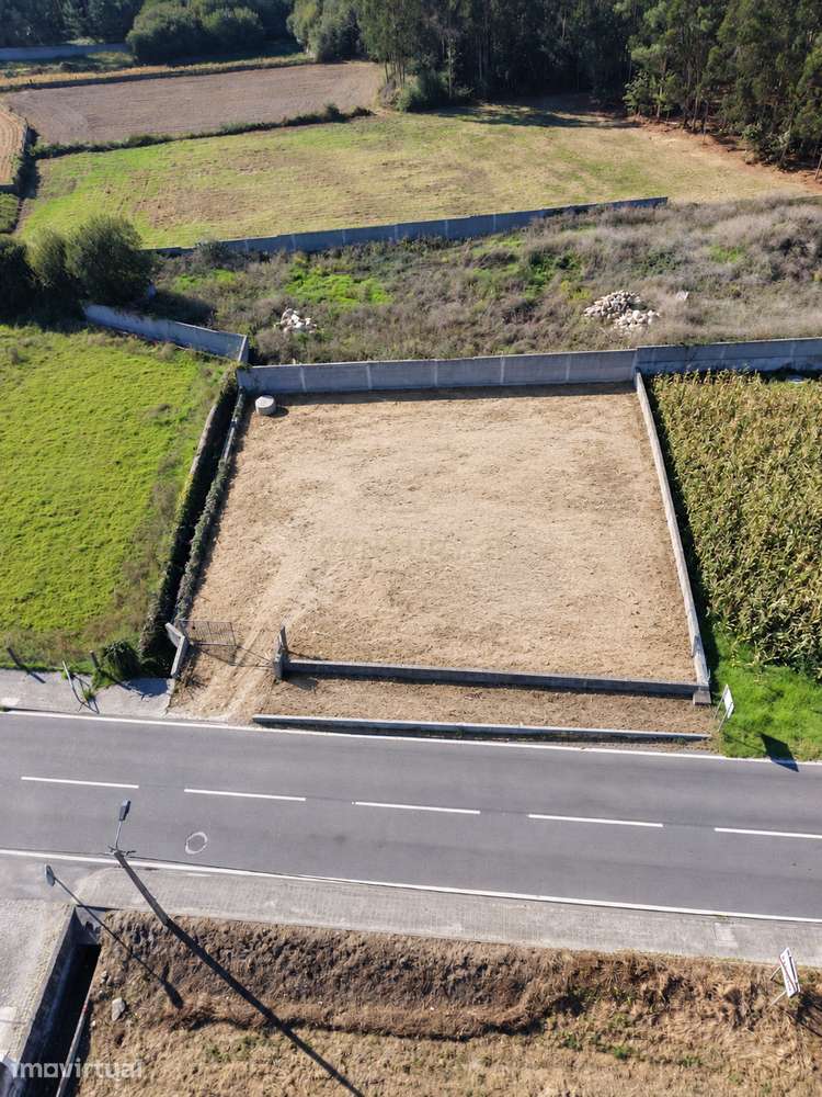 Terreno para construção em Póvoa de Varzim com Poço e Árvores de Fruto - Grande imagem: 5/9