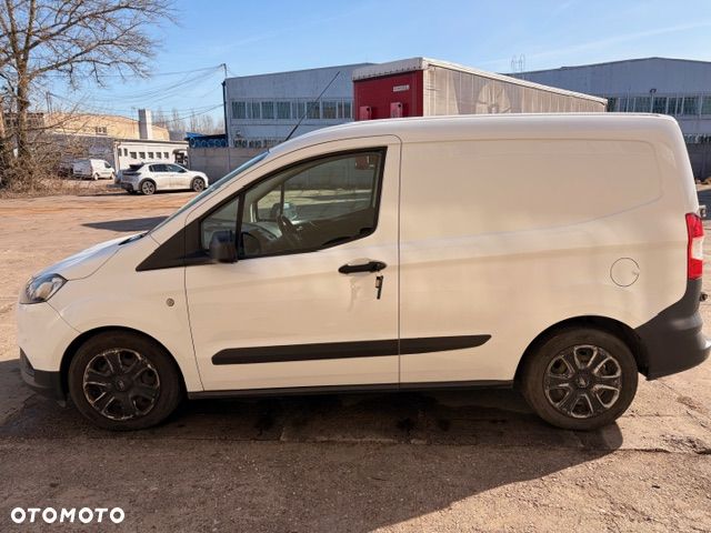 Ford transit courier - 6