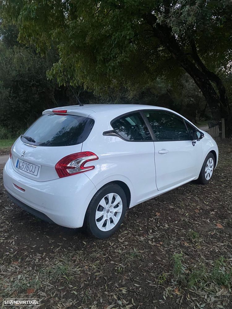 Peugeot 208 - 7