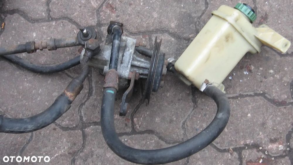 pompa wspomagania  przewody AUDI 80 B4 - 3