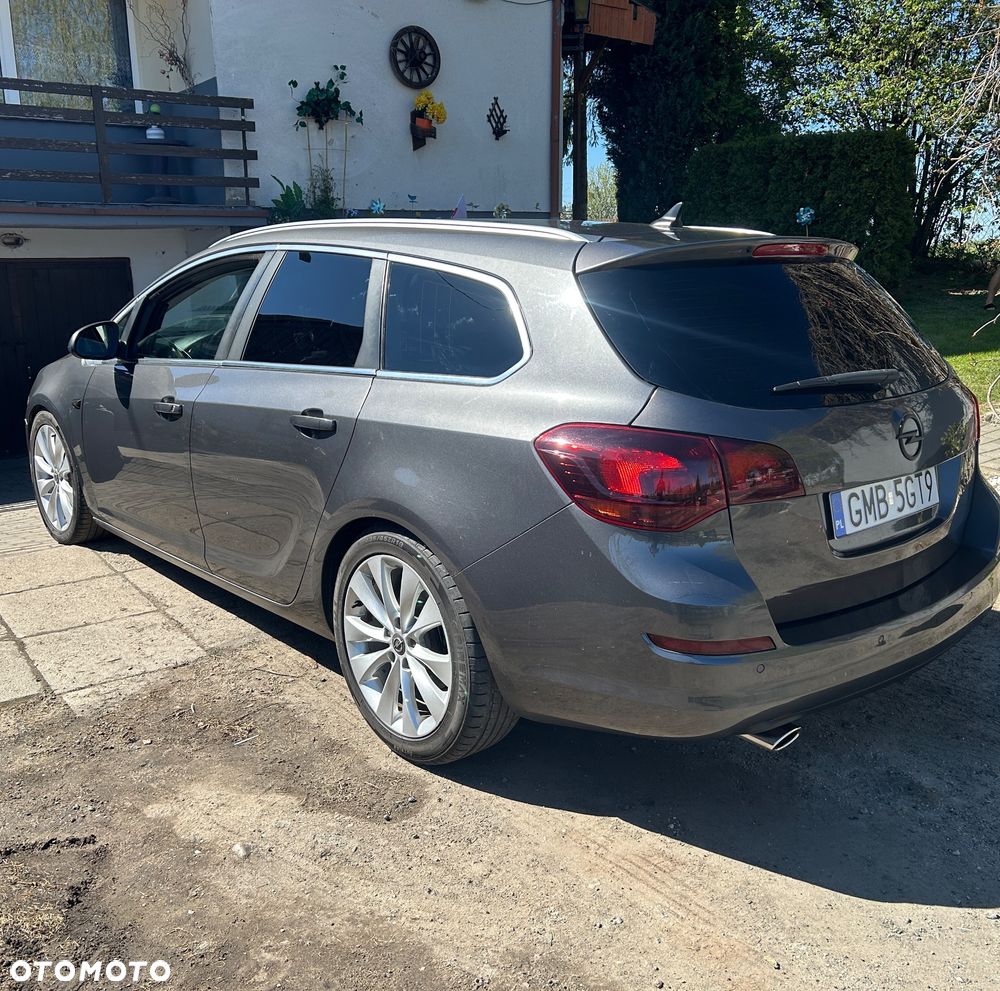 Opel Astra 2.0 CDTI Cosmo - 3