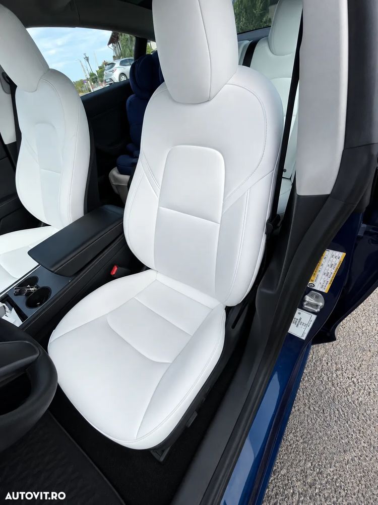 Tesla Model 3 - 9