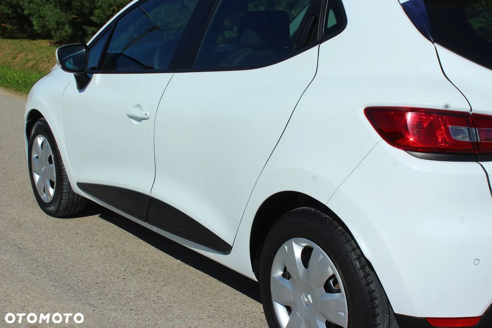 Renault Clio - 9