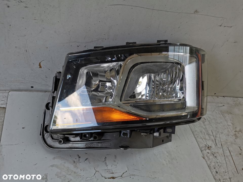 LAMPA MOCOWANIE H7 SCANIA S R NGT LH. ORYGINAŁ - 1