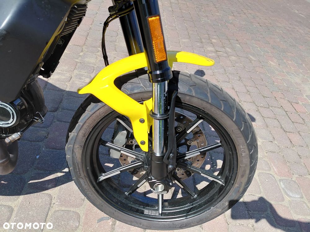 Ducati Scrambler - 9