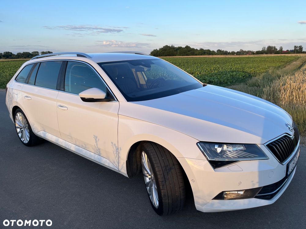Skoda Superb 2.0 TDI Premium Edition - 18