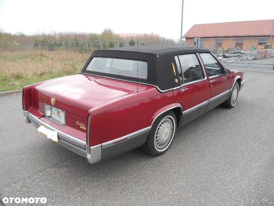 Cadillac Deville - 4