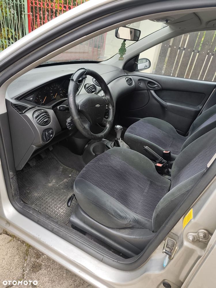 Ford Focus - 13
