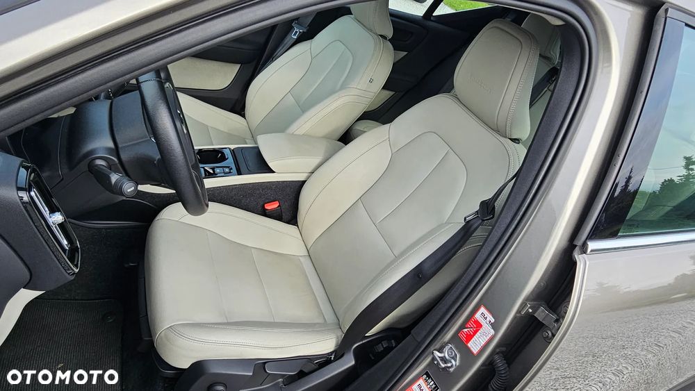 Volvo XC 40 T4 AWD Inscription - 13