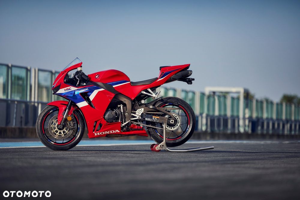 Honda CBR - 8