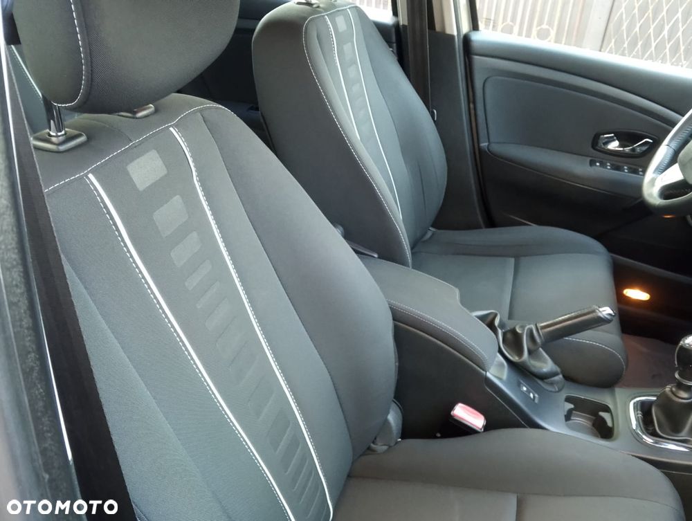 Renault Megane 1.5 dCi Dynamique - 8