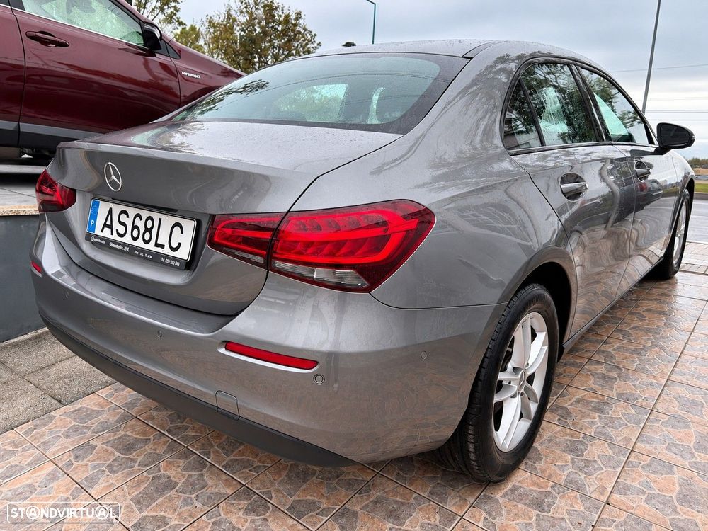 Mercedes-Benz A 180 Limousine d Progressive Aut. - 3