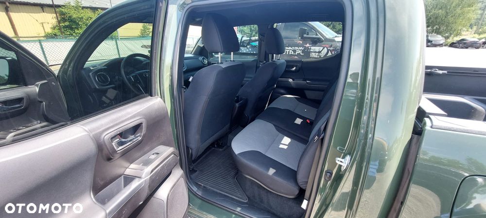 Toyota Tacoma - 13