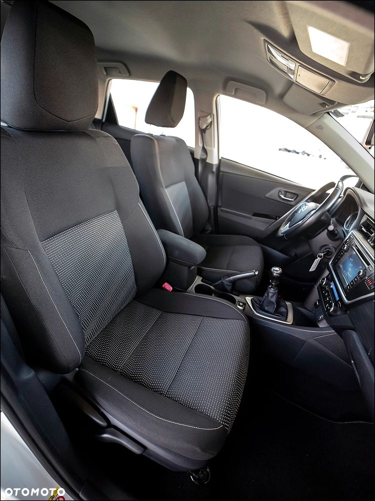 Toyota Auris - 36