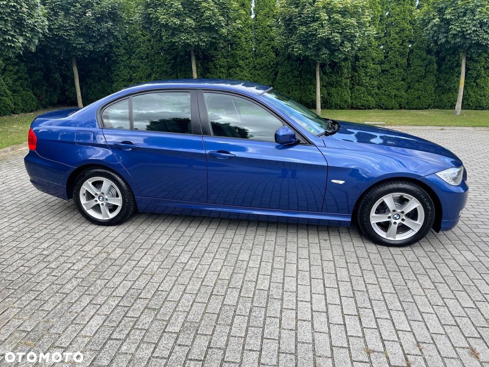 BMW Seria 3 318i - 5