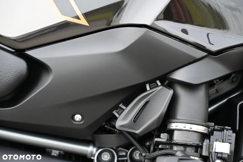 BMW R - 28