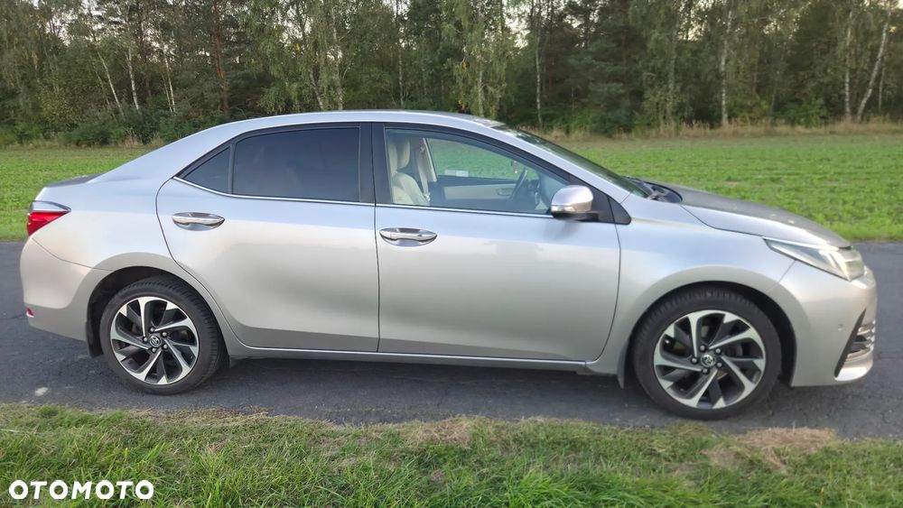 Toyota Corolla - 13