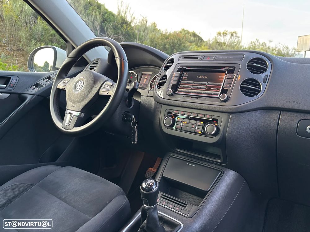 VW Tiguan 2.0 TDi Sport BlueMotion - 28