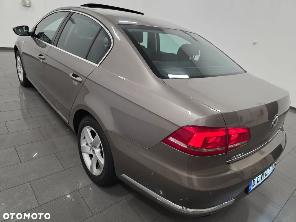 Volkswagen Passat 1.4 TSI BlueMotion Technology Comfortline - 5