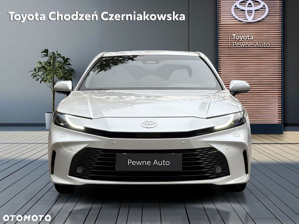 Toyota Camry - 10