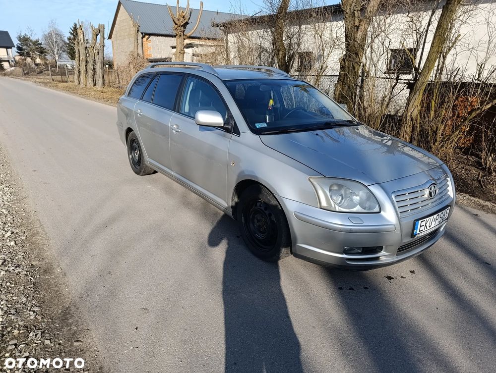 Toyota Avensis 2.0 D-4D Combi - 11