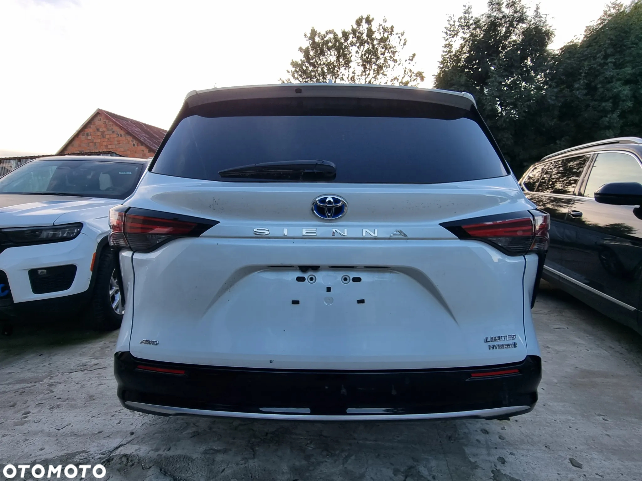Toyota Sienna - 3