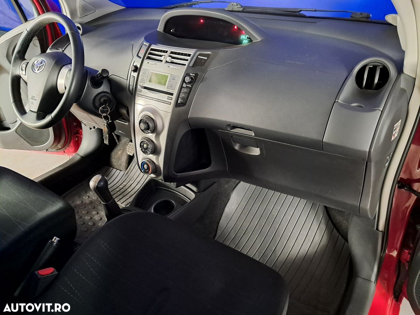 Toyota Yaris - 16