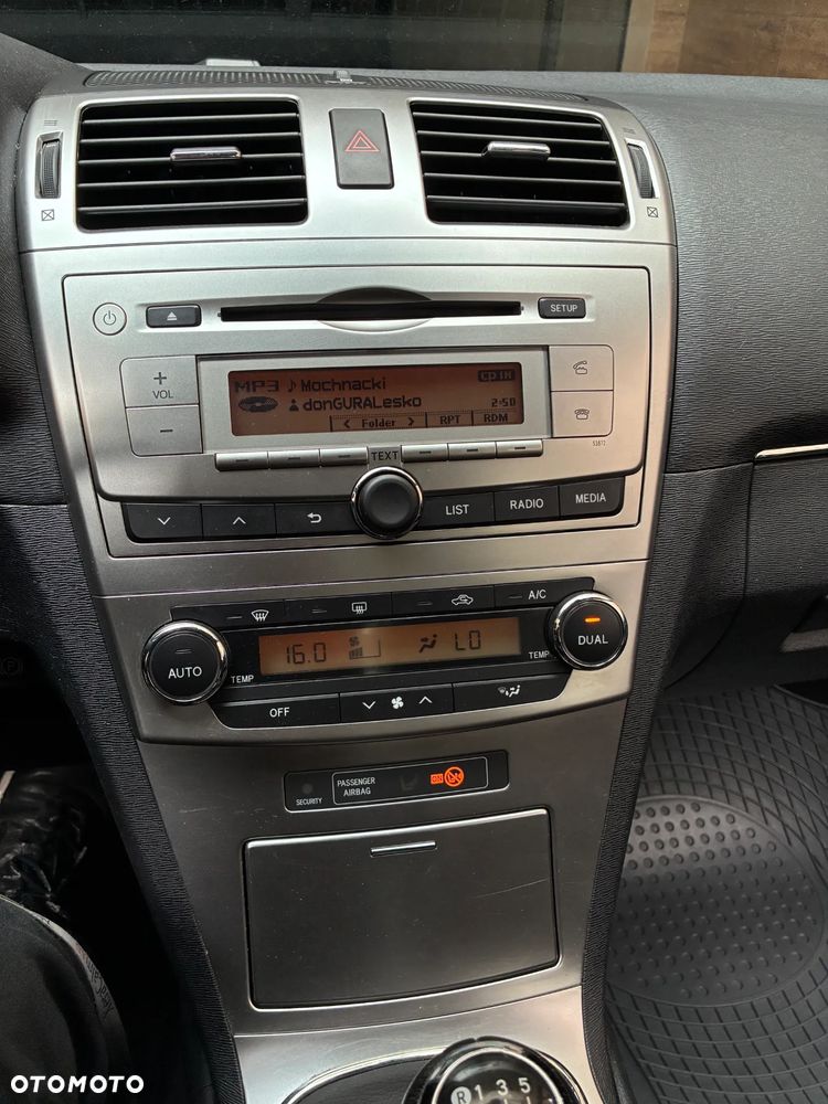 Toyota Avensis 1.8 Luna - 22