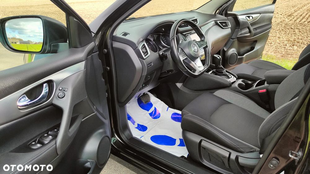 Nissan Qashqai 1.2 DIG-T Xtronic TEKNA+ - 33