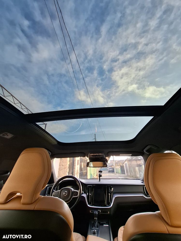 Volvo V60 D3 R-Design - 11