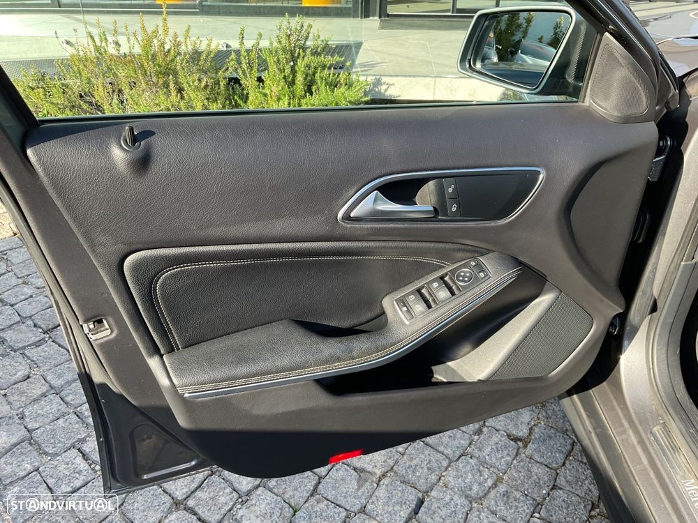 Mercedes-Benz GLA 180 d - 15