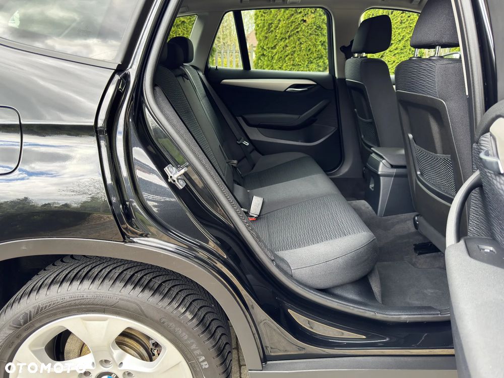 BMW X1 xDrive18d - 16