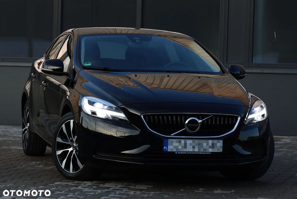 Volvo V40 T2 Linje Svart - 2