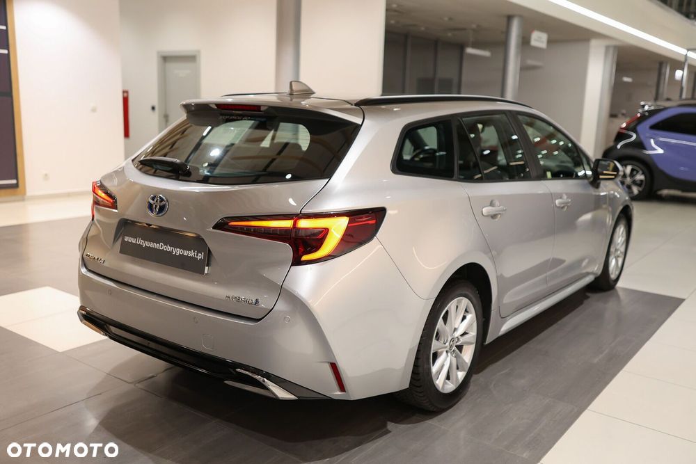 Toyota Corolla 1.8 Hybrid Comfort - 24