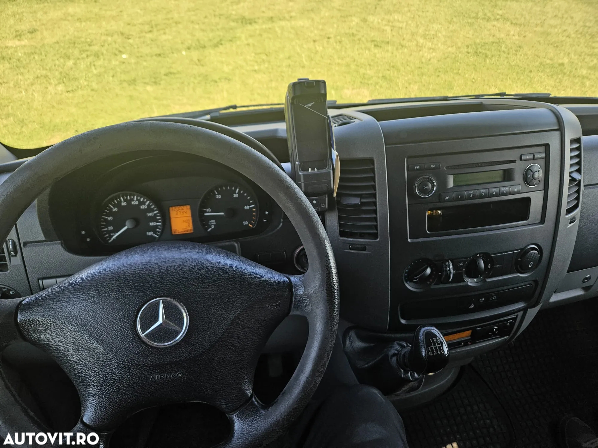 Mercedes-Benz Sprinter - 13