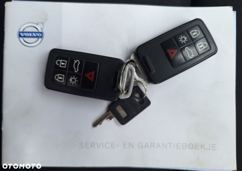 Volvo XC 60 D4 Geartronic Momentum - 28