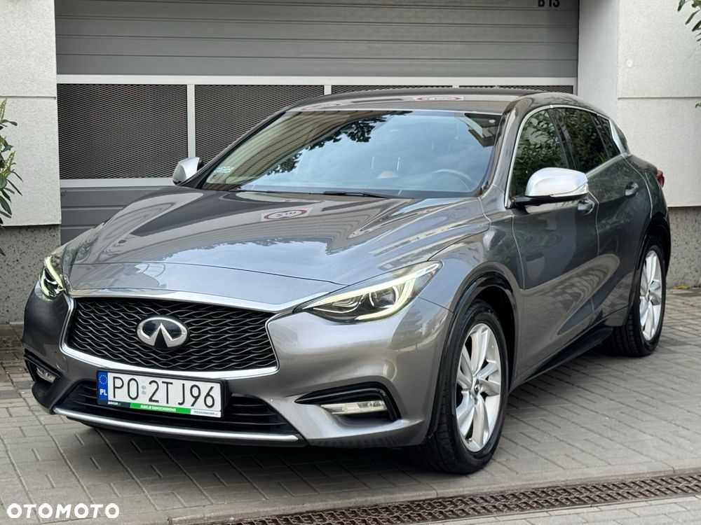 Infiniti Q30 1.5d Premium - 1