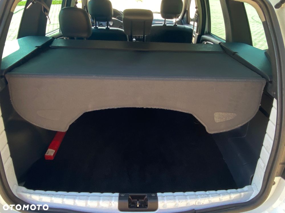 Dacia Duster 1.6 16V 4x2 Prestige - 25