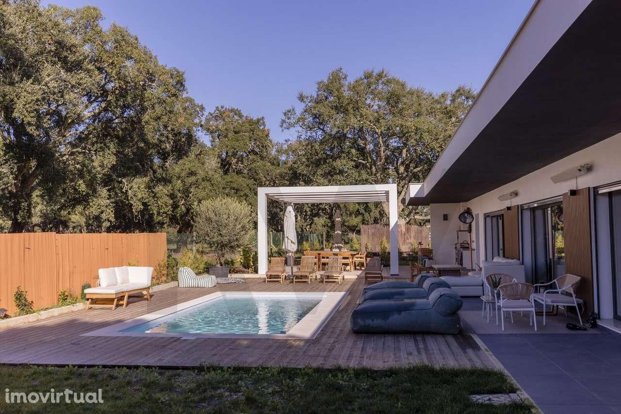 Moradia T4 | Lote 1040m2 I Abc 365,13 m2 I Piscina - Santo Estevão - Grande imagem: 4/27