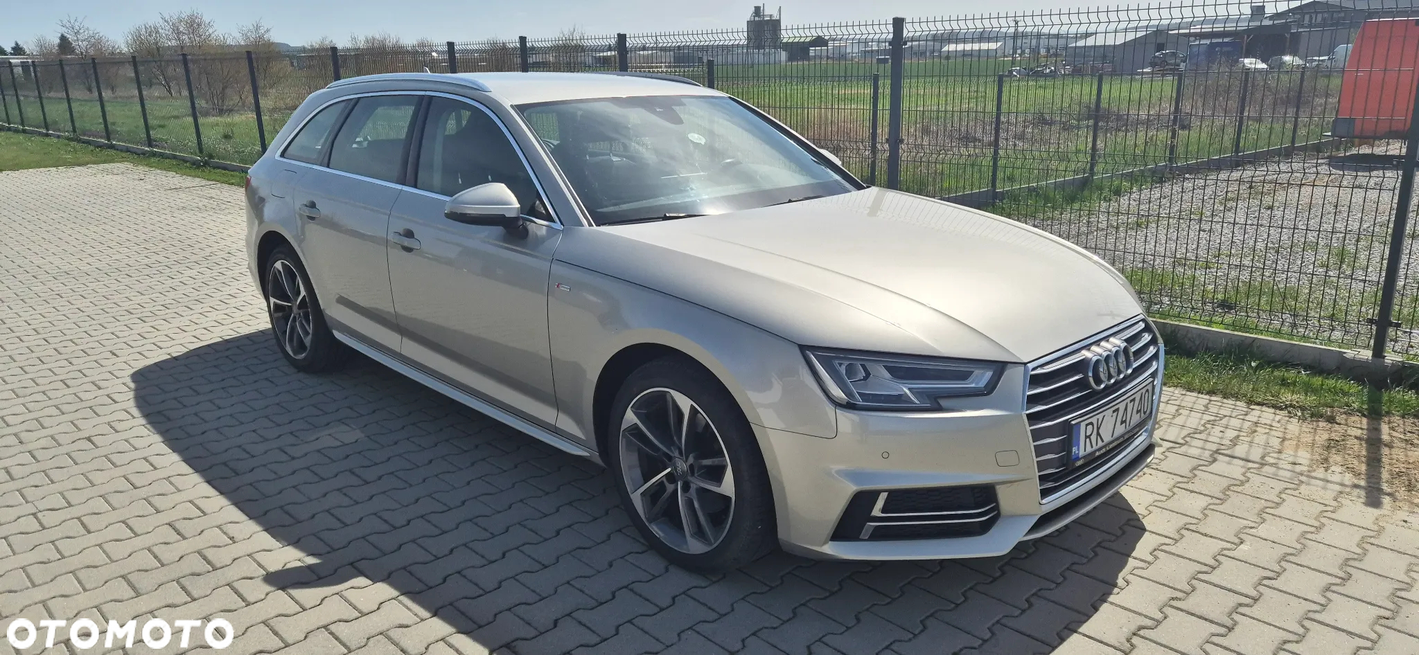 Audi A4 2.0 TDI S tronic - 2