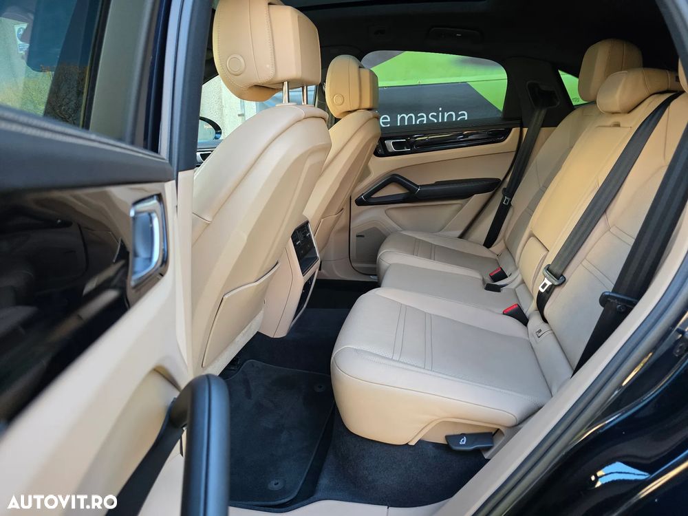 Porsche Cayenne - 10