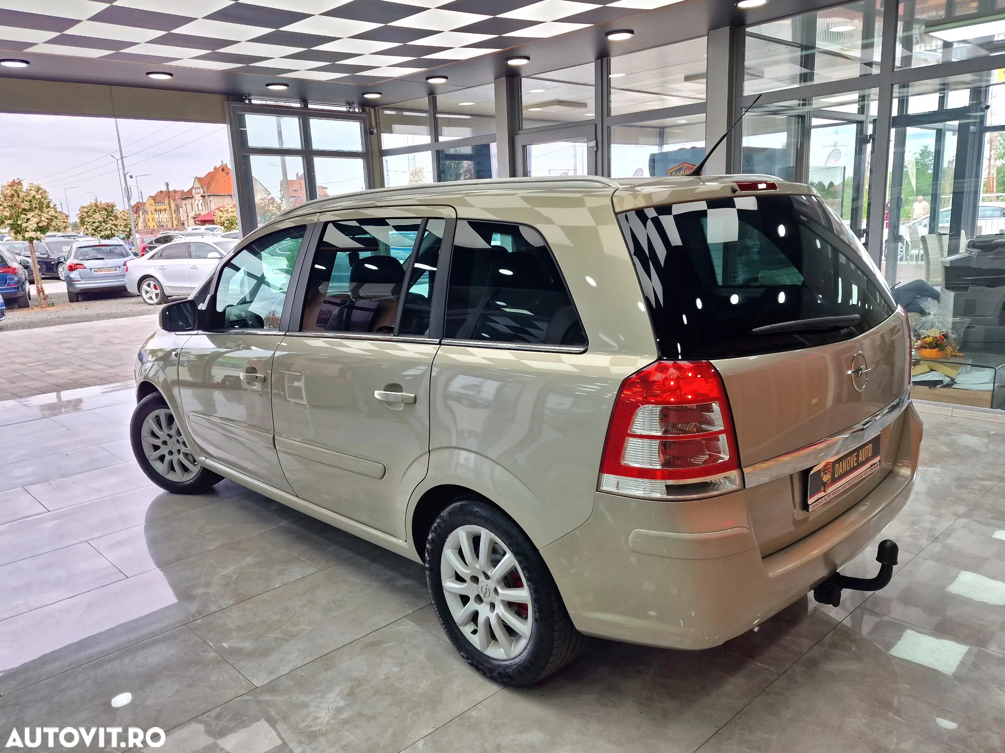 Opel Zafira 1.6 Cosmo - 10