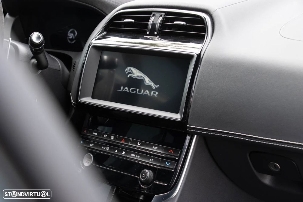 Jaguar XE 3.0 V6 S/C S - 35