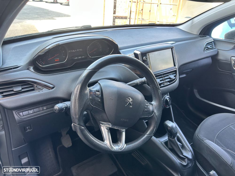 Peugeot 208 1.4 HDi - 5