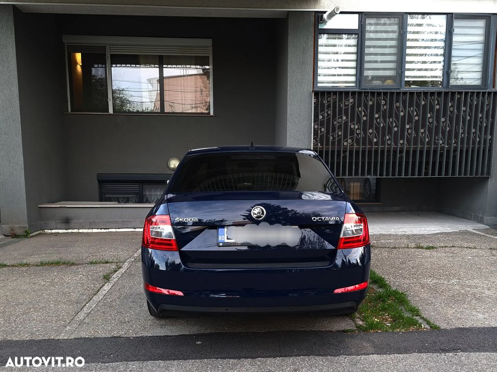 Skoda Octavia 2.0 TDI AMBITION DSG - 12